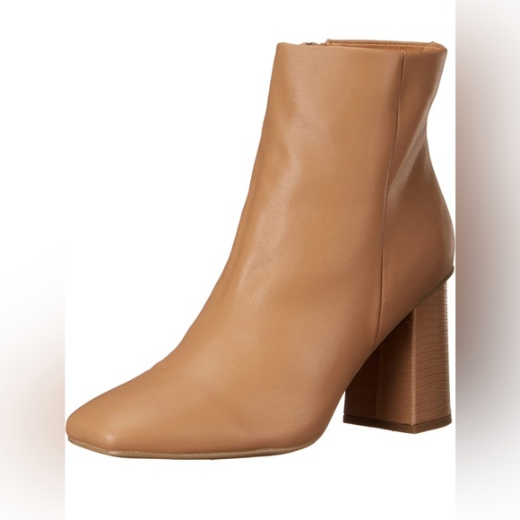 New-DV Dolce Vita Maudry Ankle Boot, size 9.5 - Picture 2 of 11